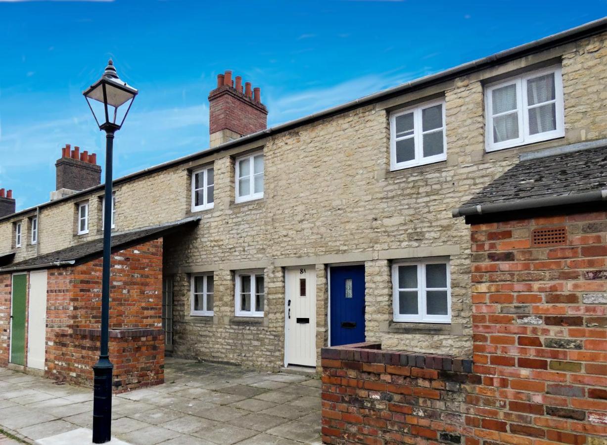 Converted Railway Cottage Swindon Esterno foto