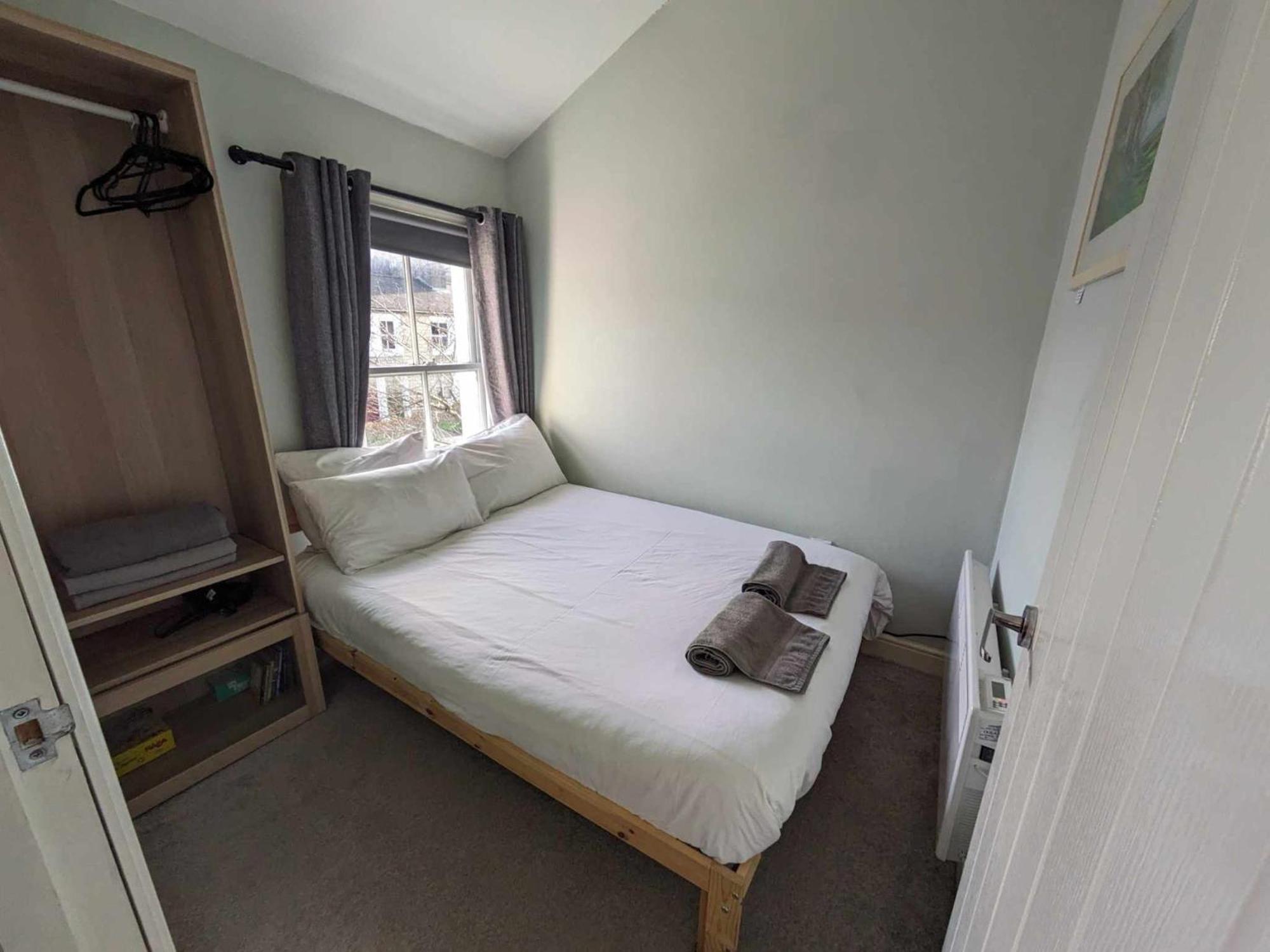 Converted Railway Cottage Swindon Esterno foto